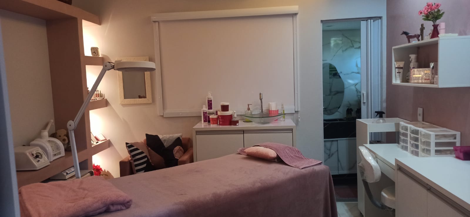 Sobre Regina Aires Estética